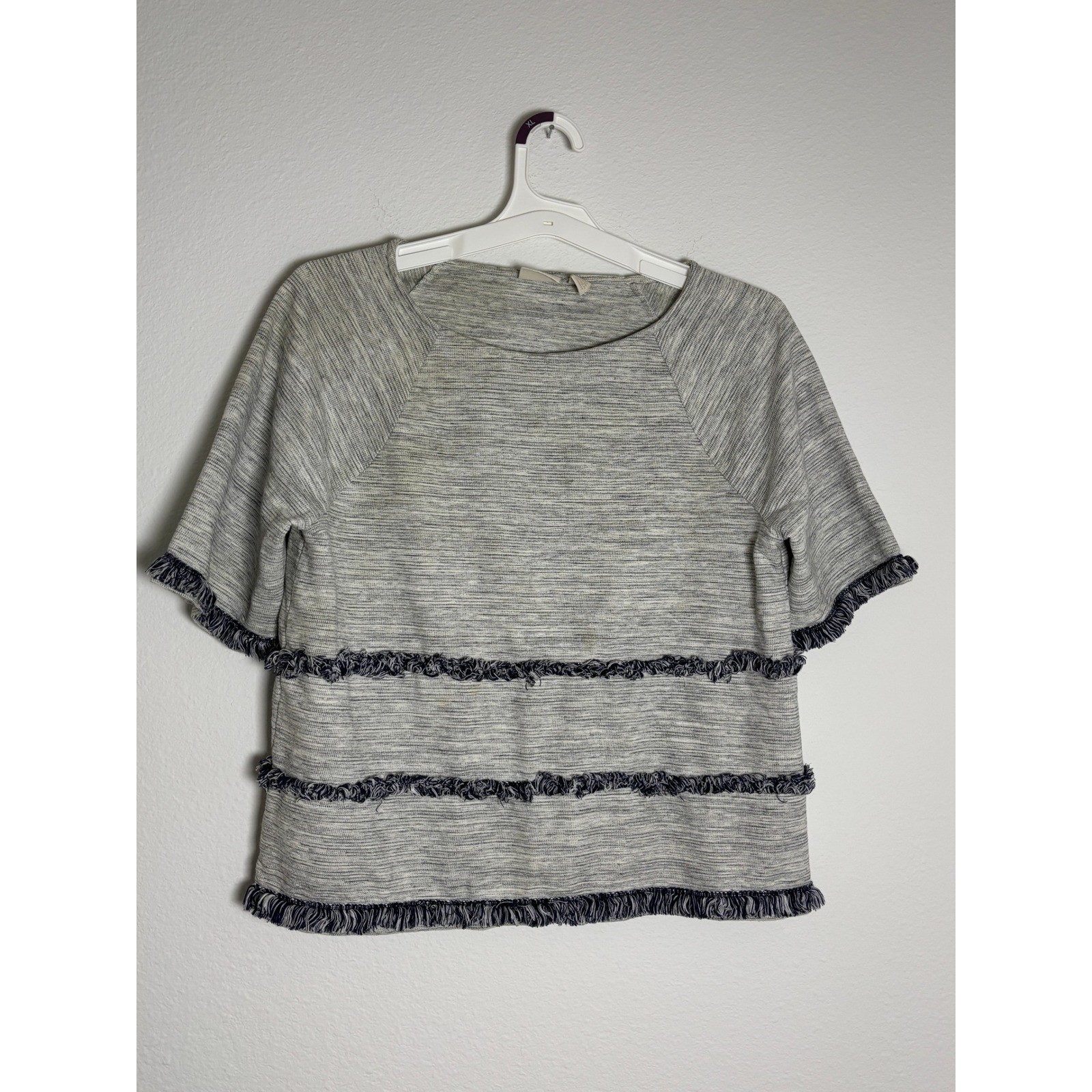 Chicos Heather Gray Fringe Trim Raglan Short Sleeve Top Size 1 Medium Navy Blue