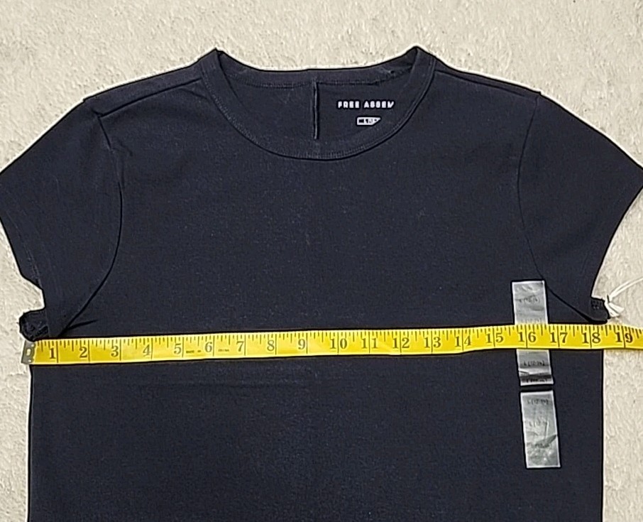 NWT Free Assembly Womens Short Cap Sleeve T-Shirt Tee Size Large Darkest Navy