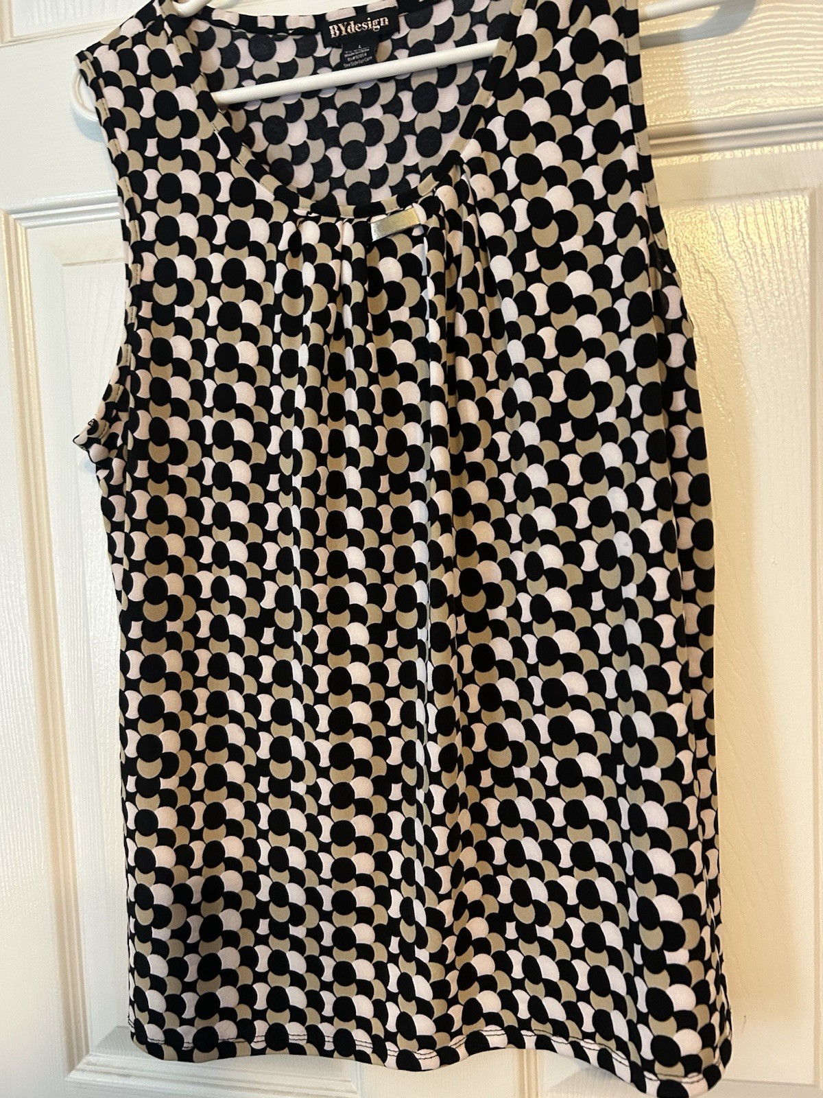 BYdesign Black/White/Gray Geometric Round Neck Sleeveless Stretch Knit Tank L