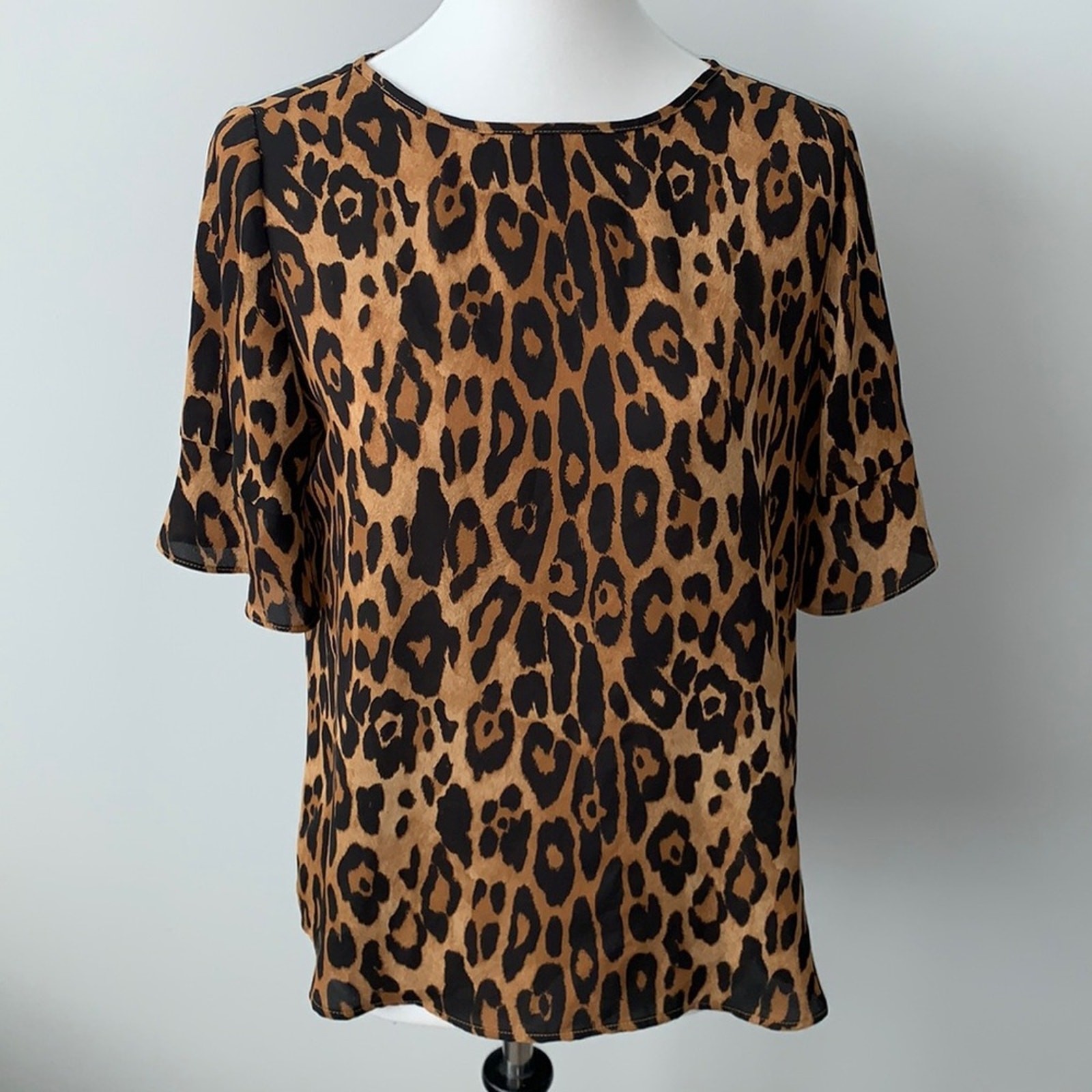 The Limited Leopard Animal Print Flounce Short Sleeve Blouse Sz M
