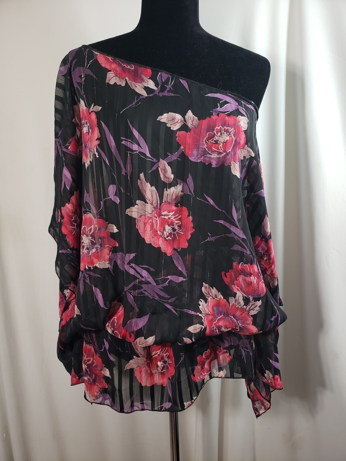 Plus size poncho style top/tunic, black/pink/purple, elastic at hip, 2X-3X