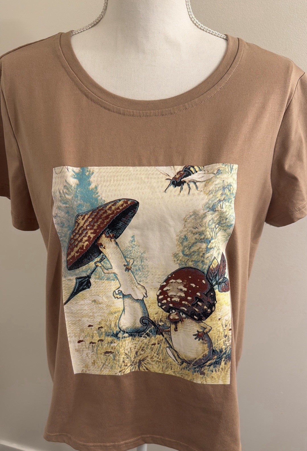 Shein Brown Mushroom Short Sleeve Top Shirt Graphic Women’s Size Large T-shirt