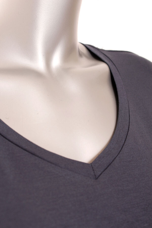 NEW Eileen Fisher Fine Jersey V Neck Easy Fit Thigh Length Boxy Top Steel Blue