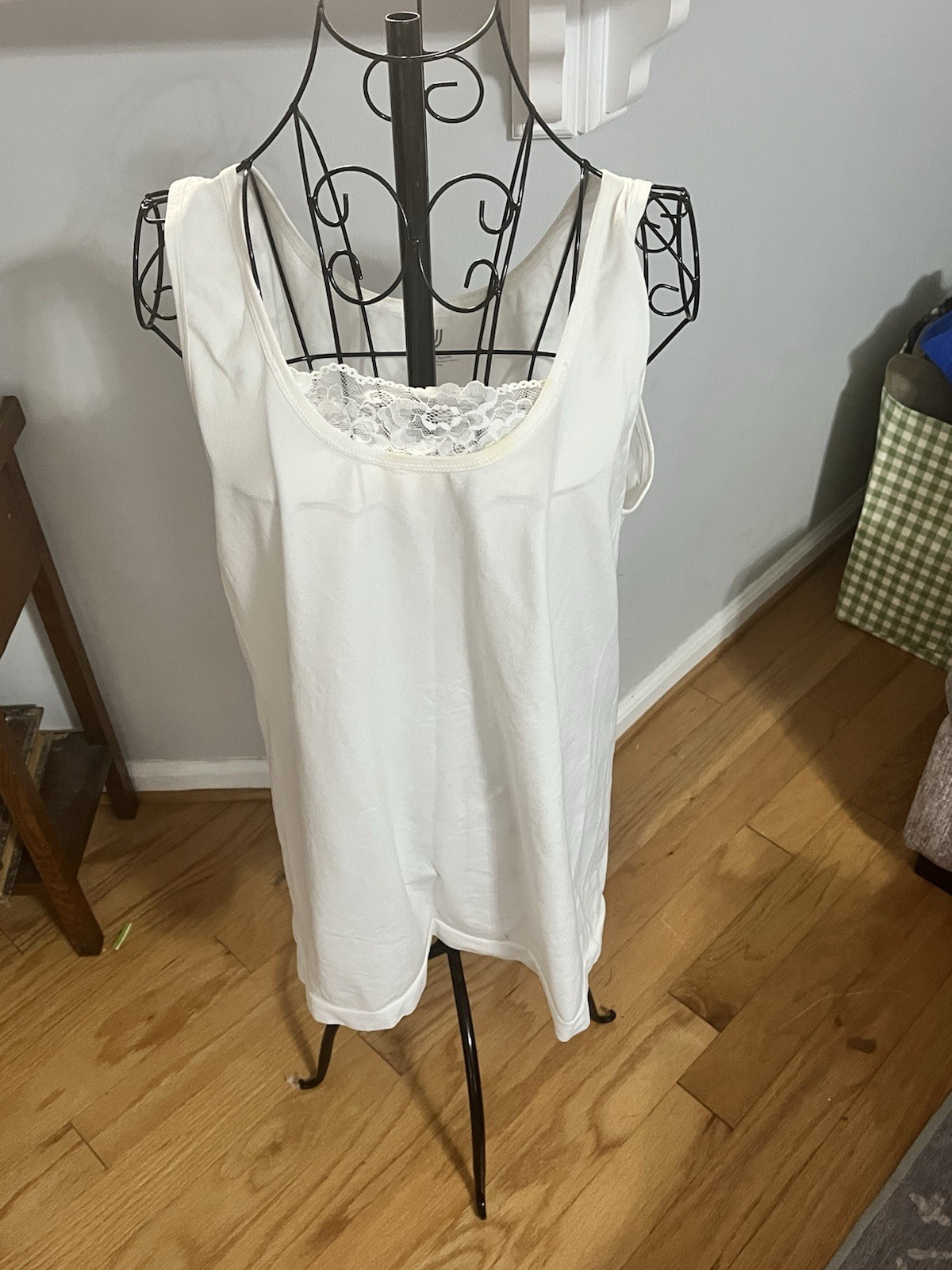 Jilla Women’s Intimates Shaping White Tank Size 3X NWT