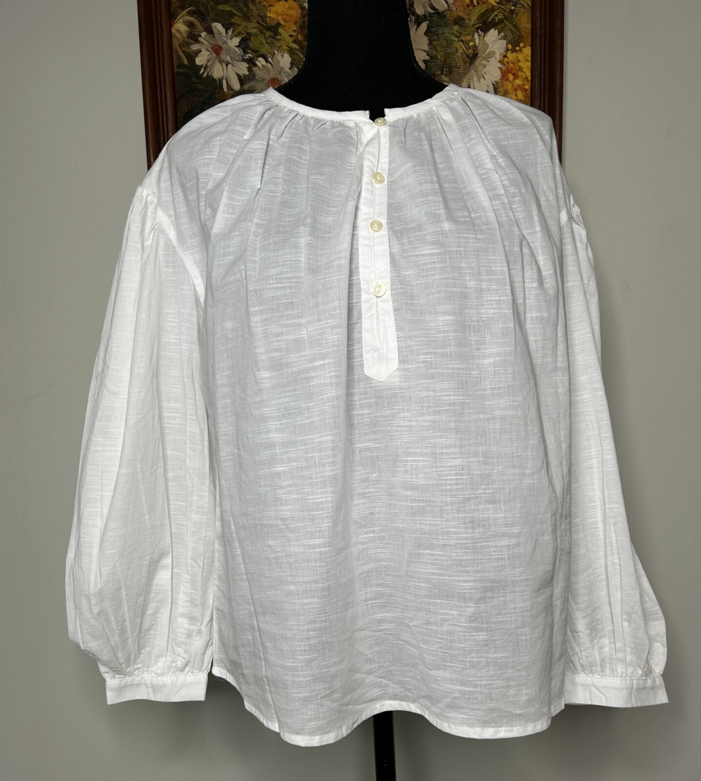 Universal Thread Button Top Blouse Women’s M Collarless Bishop Sleeve White NWT