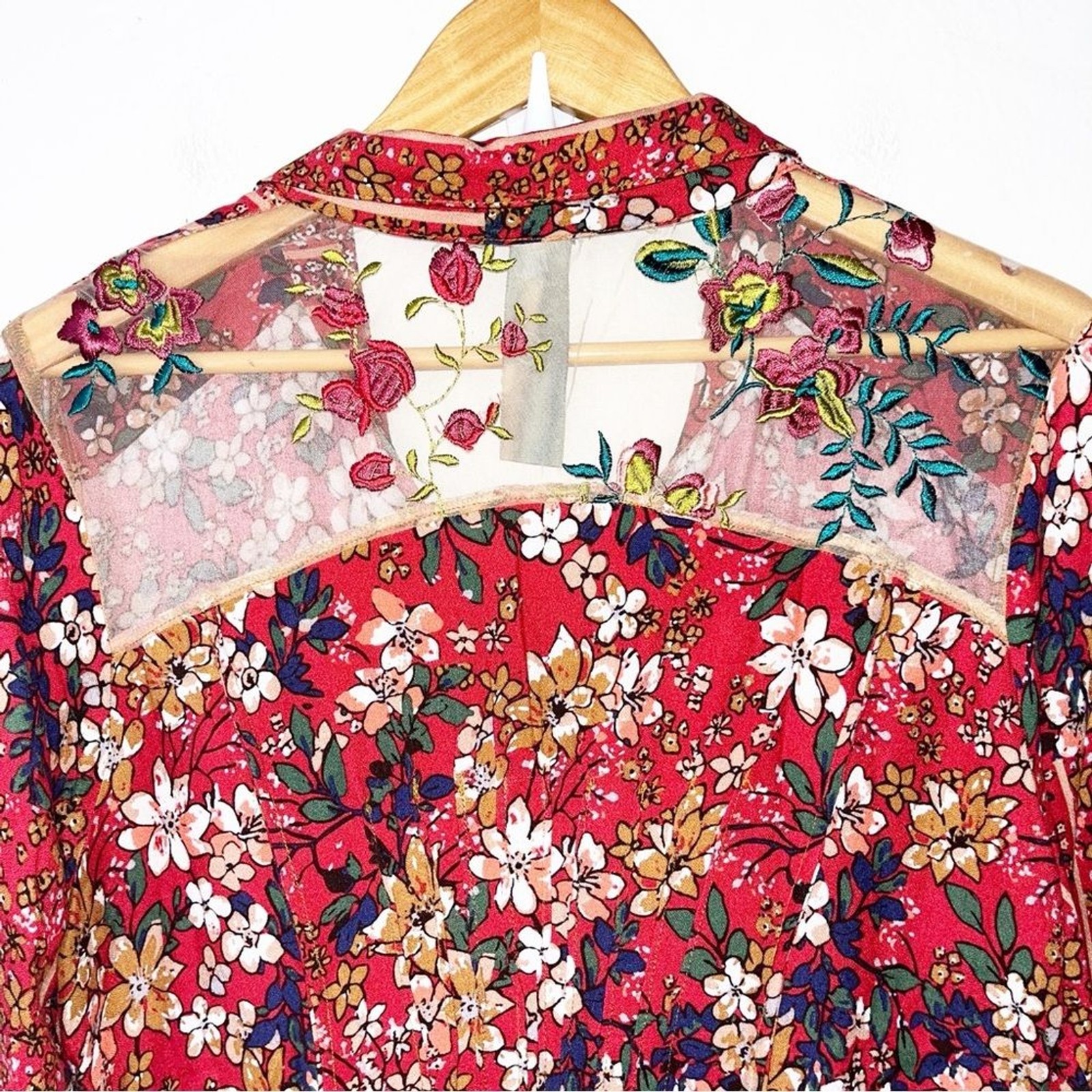 Arrata Silent Journey Button Down Top Sz S Floral Beaded Embroidered Festival