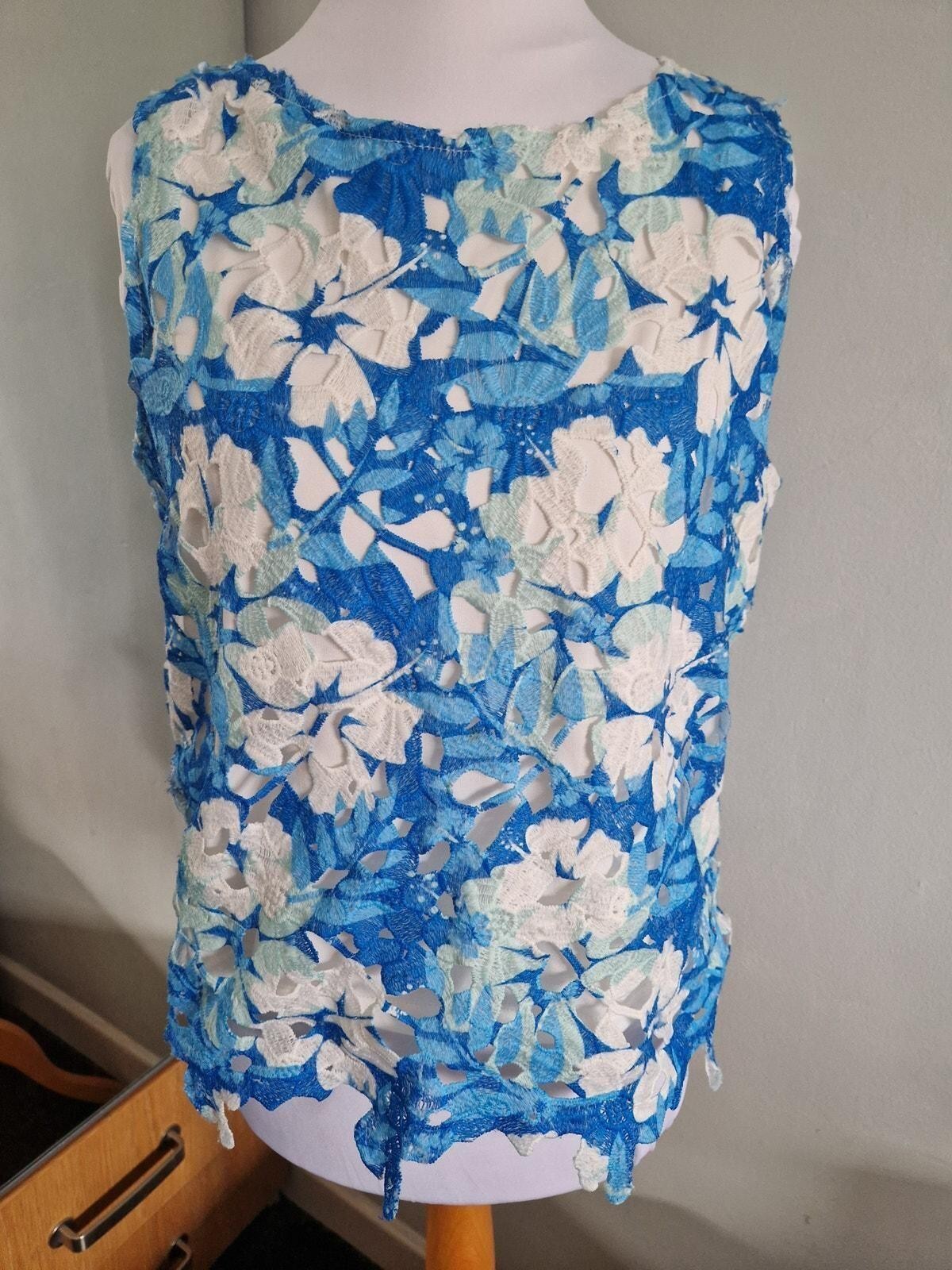Womens SELECT Blue White Lined Floral Crochet Net Summer Sleeveless top Uk 10