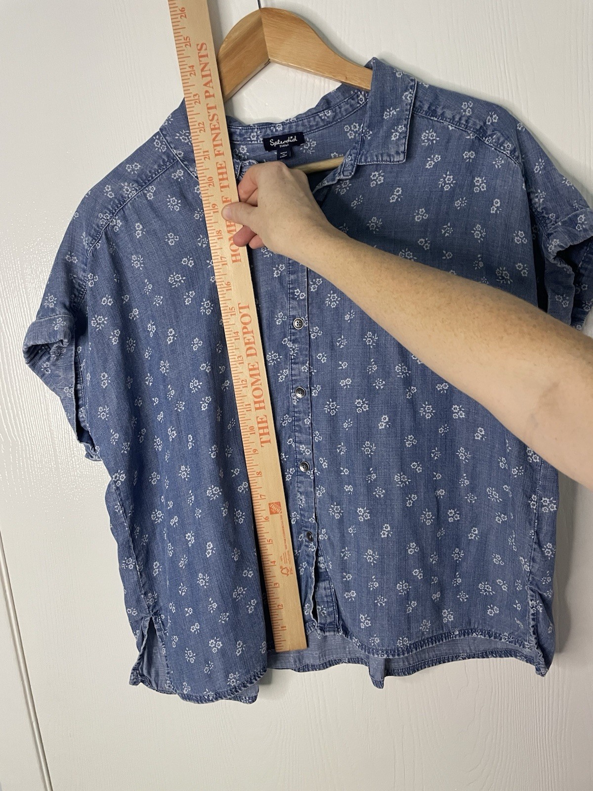 Splendid Small 100% Lyocell Chambray Floral Button Front Shirt Blue Short Sleeve