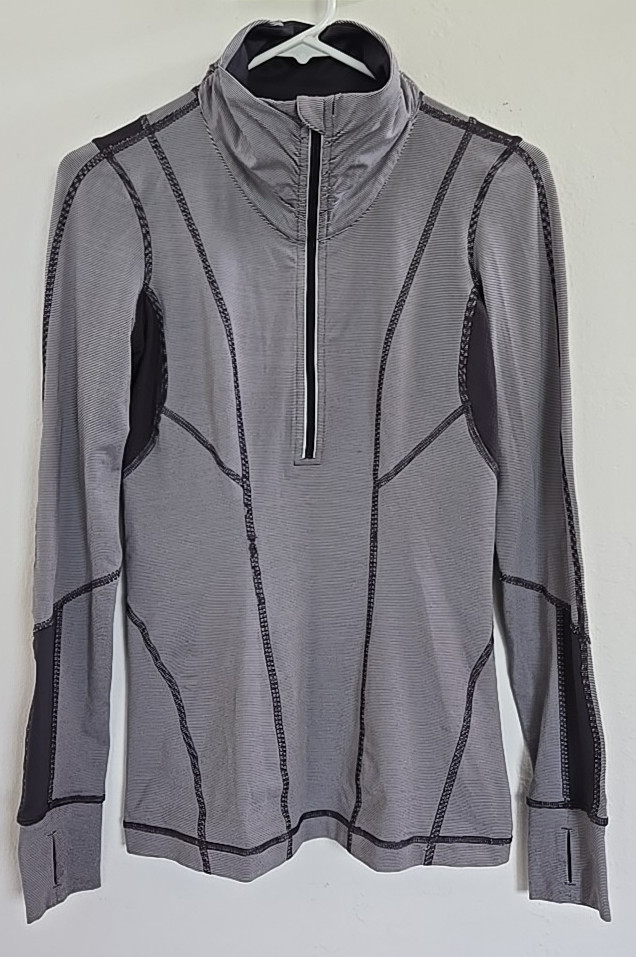 Lululemon Mock Neck 1/2 Zip Long Sleeve Top Striped Thumbhole Pocket Size 6