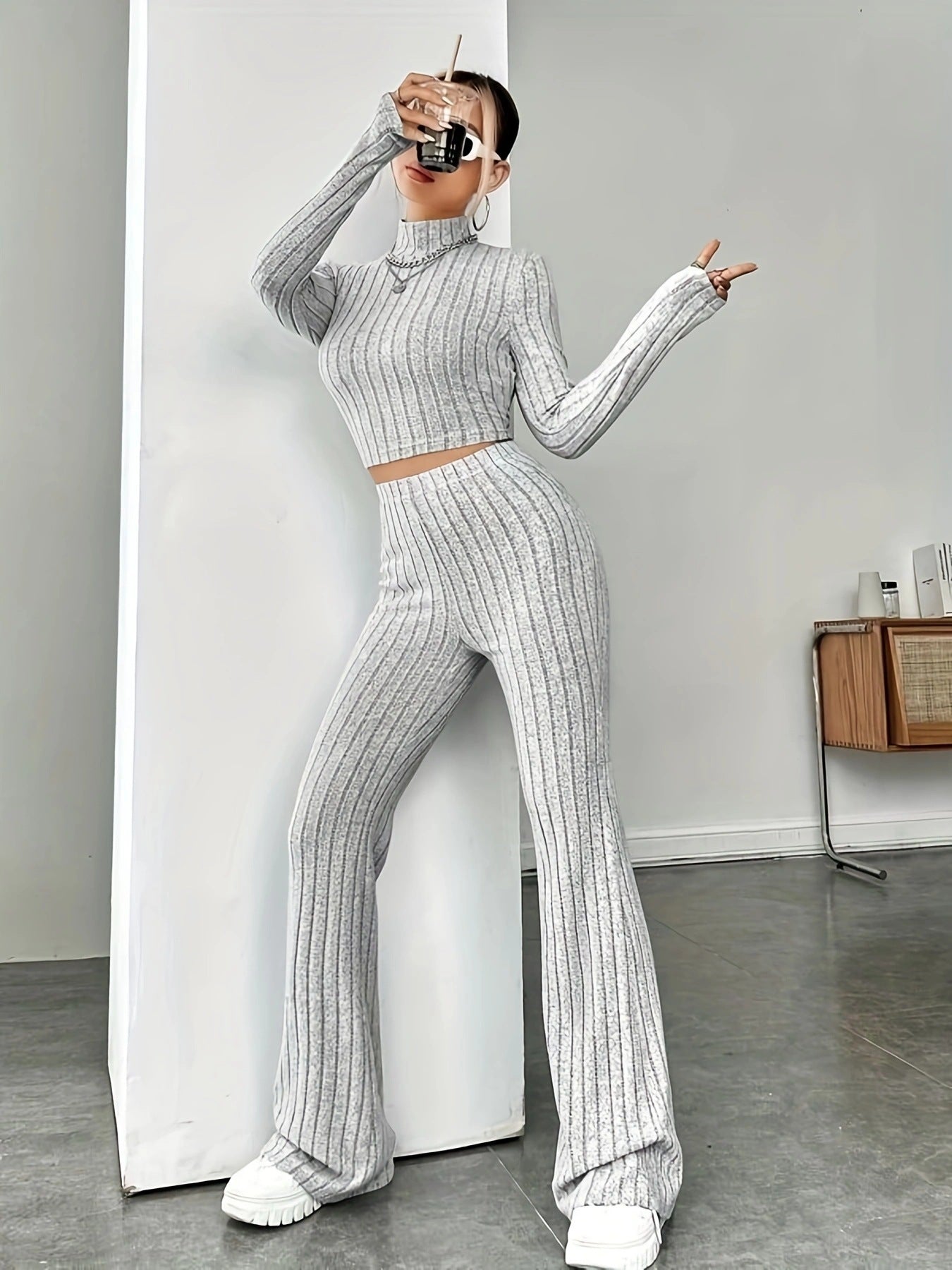 Solid Color Rib Fabric Women's Long-sleeved Knitwear And Trousers Suit